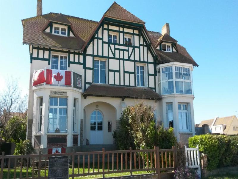 Embruns - F2 400M De La Mer - Juno Beach Bernieres-sur-Mer Экстерьер фото